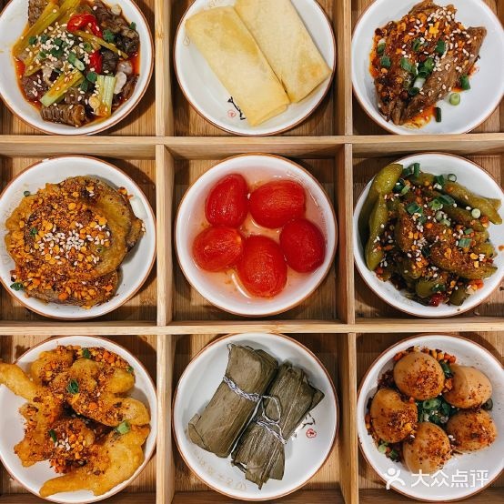 海秀东路8号望海国际广场六层舌尖派对四川小吃集(望海国际广场店)