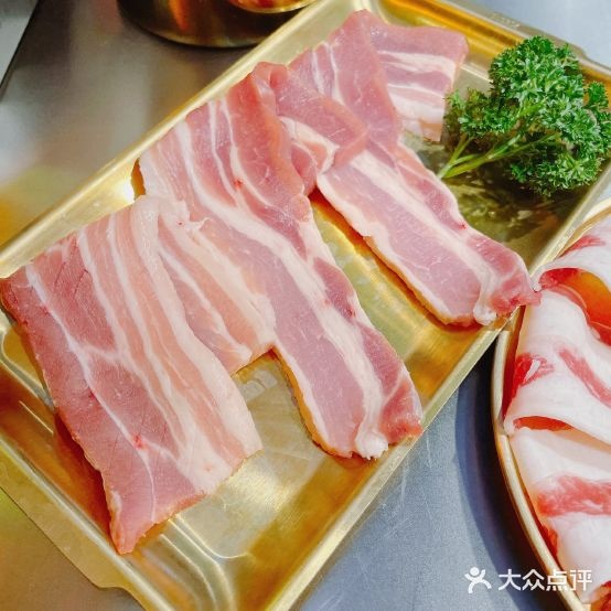 金熹悦·烤韩式烤肉典范(西青万达店)