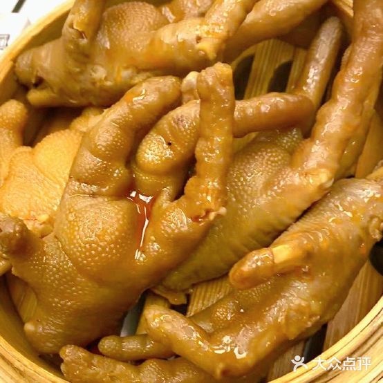 鲁校长火锅店
