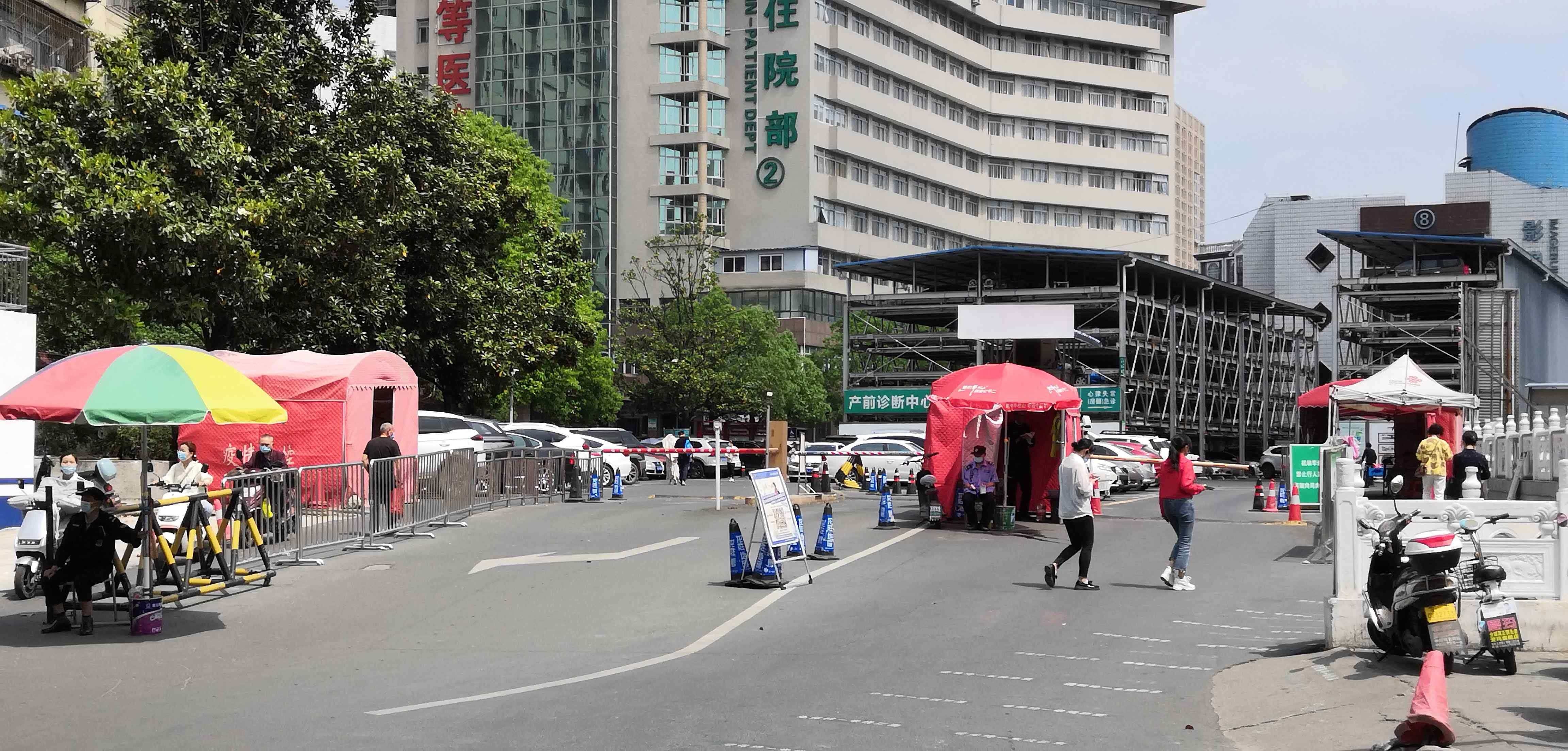 信阳市中心医院浉河院区-西门