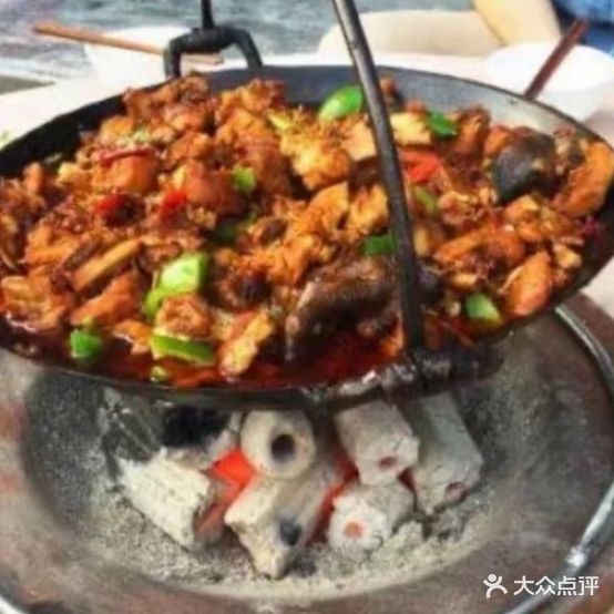 黄府土菜吊锅(天堂寨店)