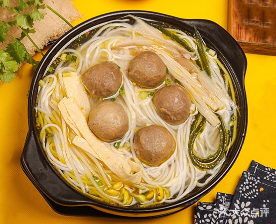 叶圆圆红糖醪糟汤圆圆(三里坪店)