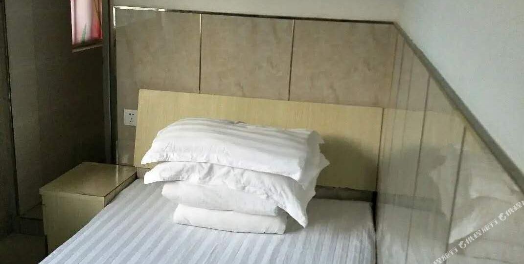 鸠兹殡棺
