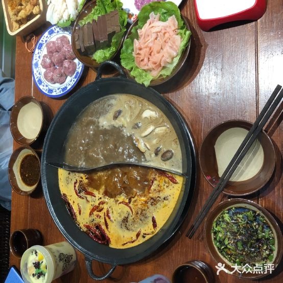 鲍二婶火锅(大润发店)