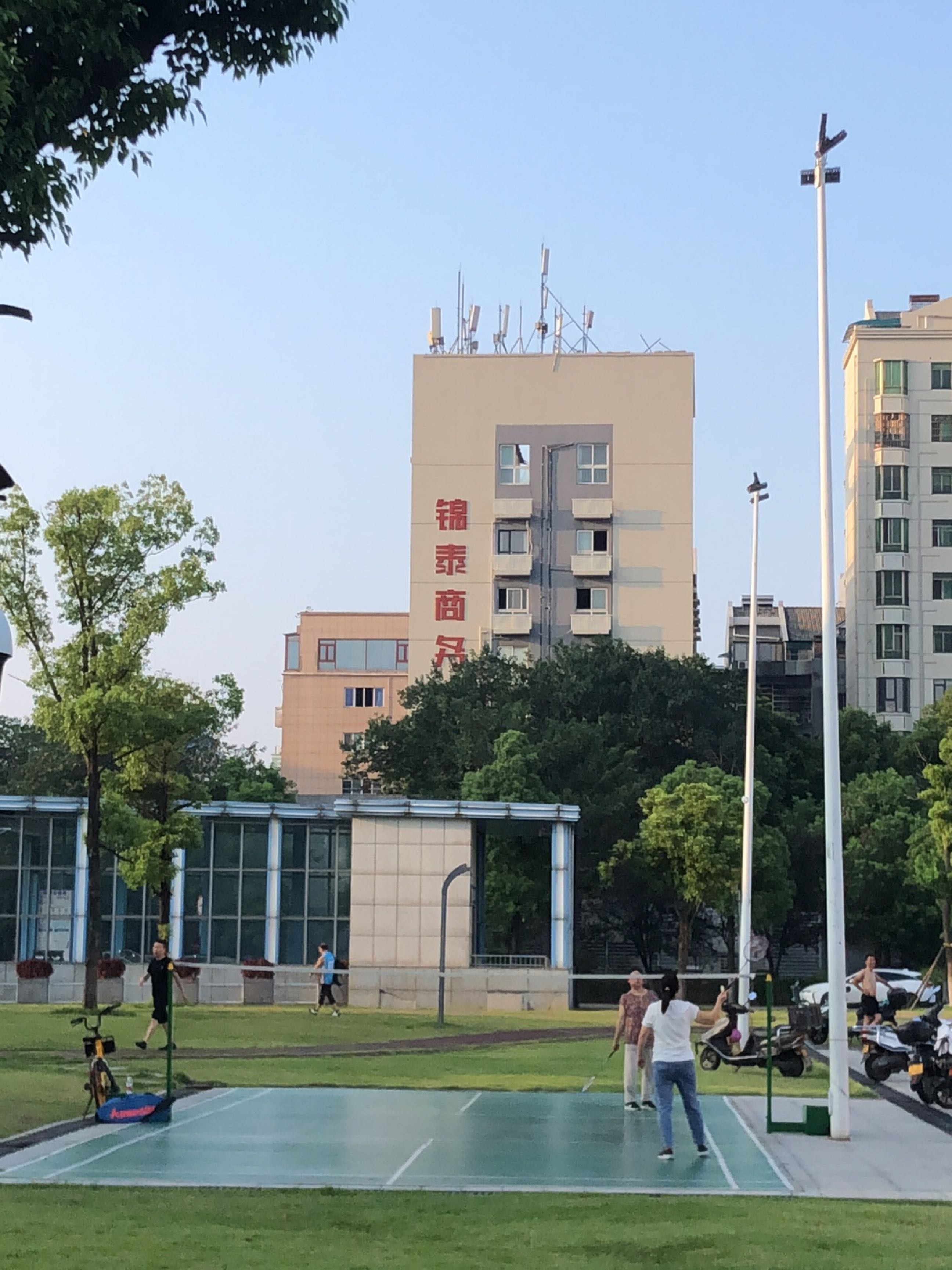 锦泰广场-羽毛球场
