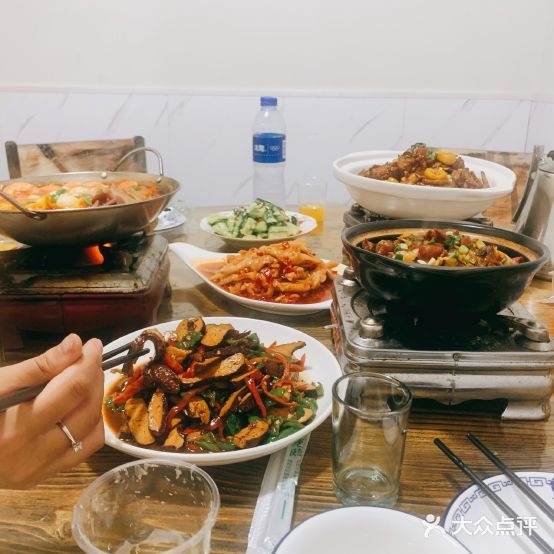 大伟大排(世家花园店)