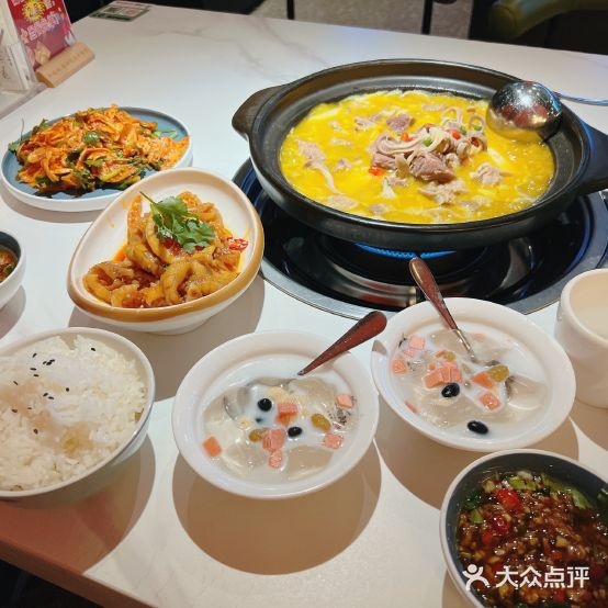 牛稻鲜·牛腩脆肚火锅(红山6979店)