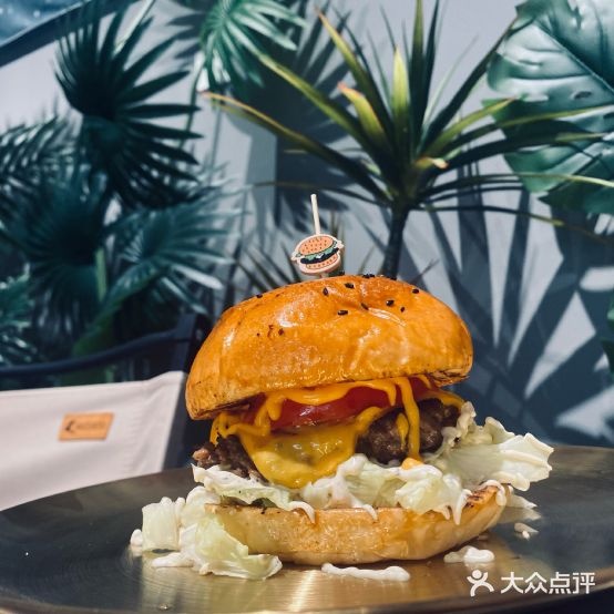 憨嘘堡兄