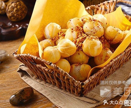 椒娃半步颠小酒关(霸都步行街百盛店)