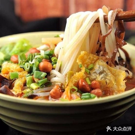 明大明螺蛳粉(大坪路店)