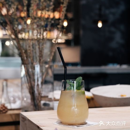 CROONER Bistro(餐酒馆)