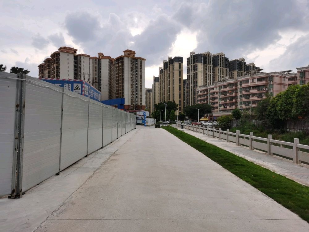 江门市第一实验学校地下停车场-出入口