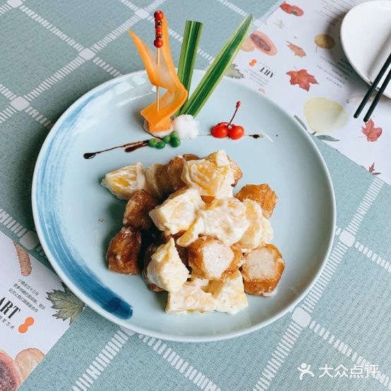 玲玲小镇越餐厅(湖滨店)
