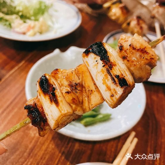 大众酒场吞居酒屋(大饭店财富中心店)