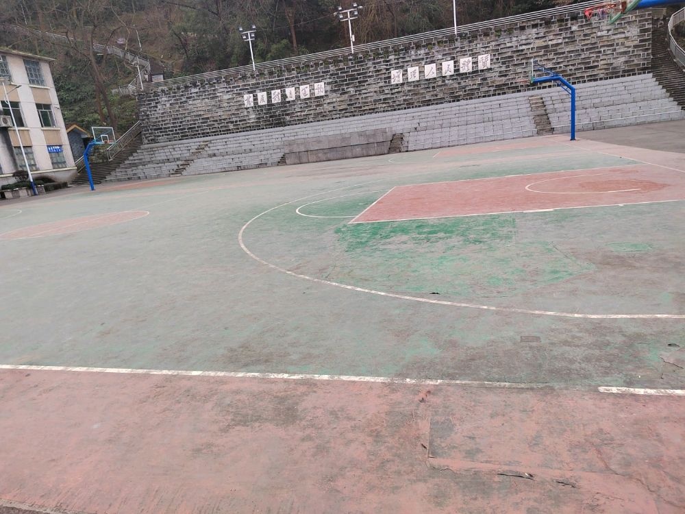 川安化工厂-篮球场