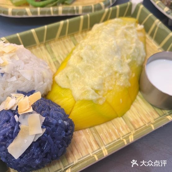 泰南亚· 泰国榴莲椰子鸡(南油店)