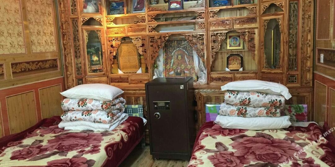 若尔盖西部牧场农家乐