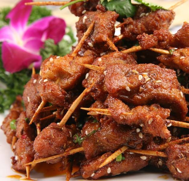 白天鹅北方菜馆(鸿业楼店)