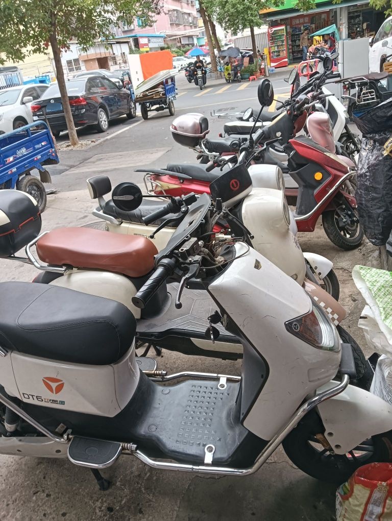 二手电动车回收出售