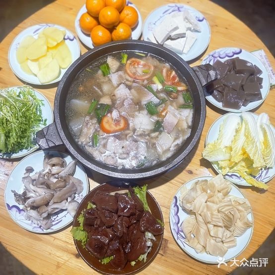段锅锅地摊辣子鸡(印象兴义店)