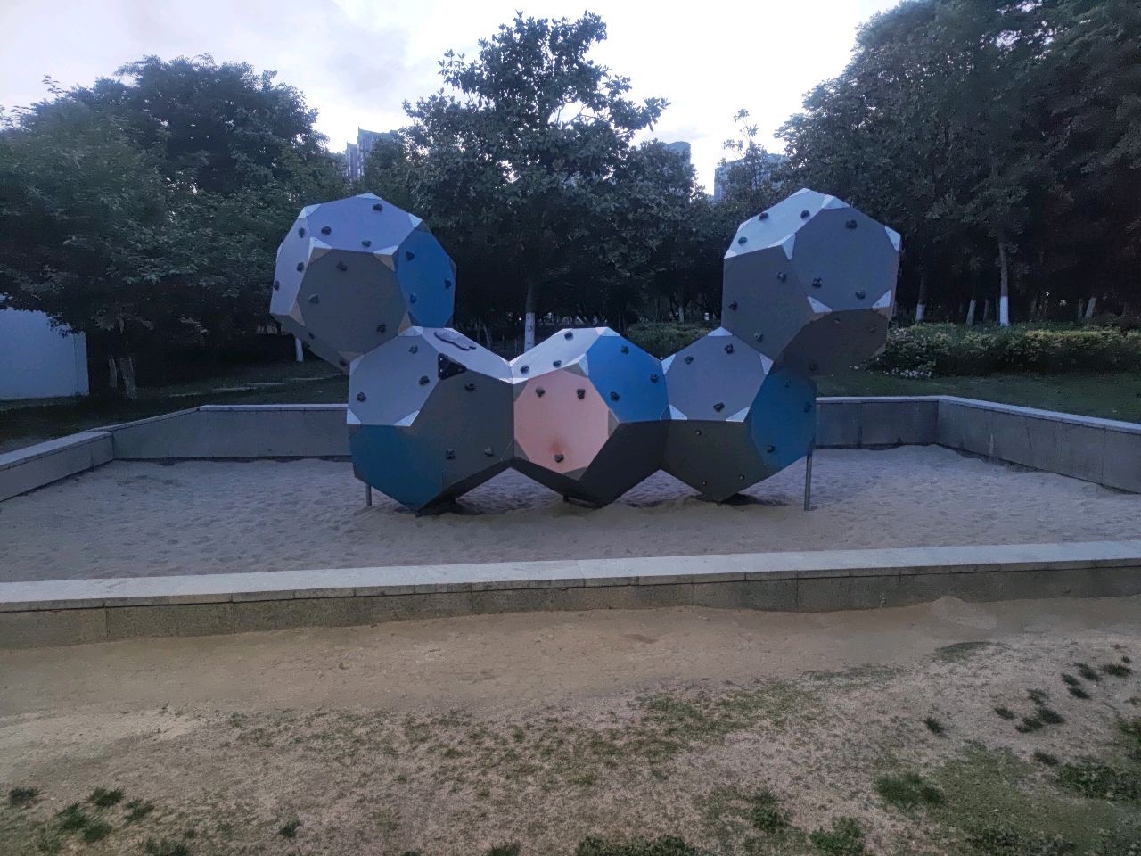 戏水池