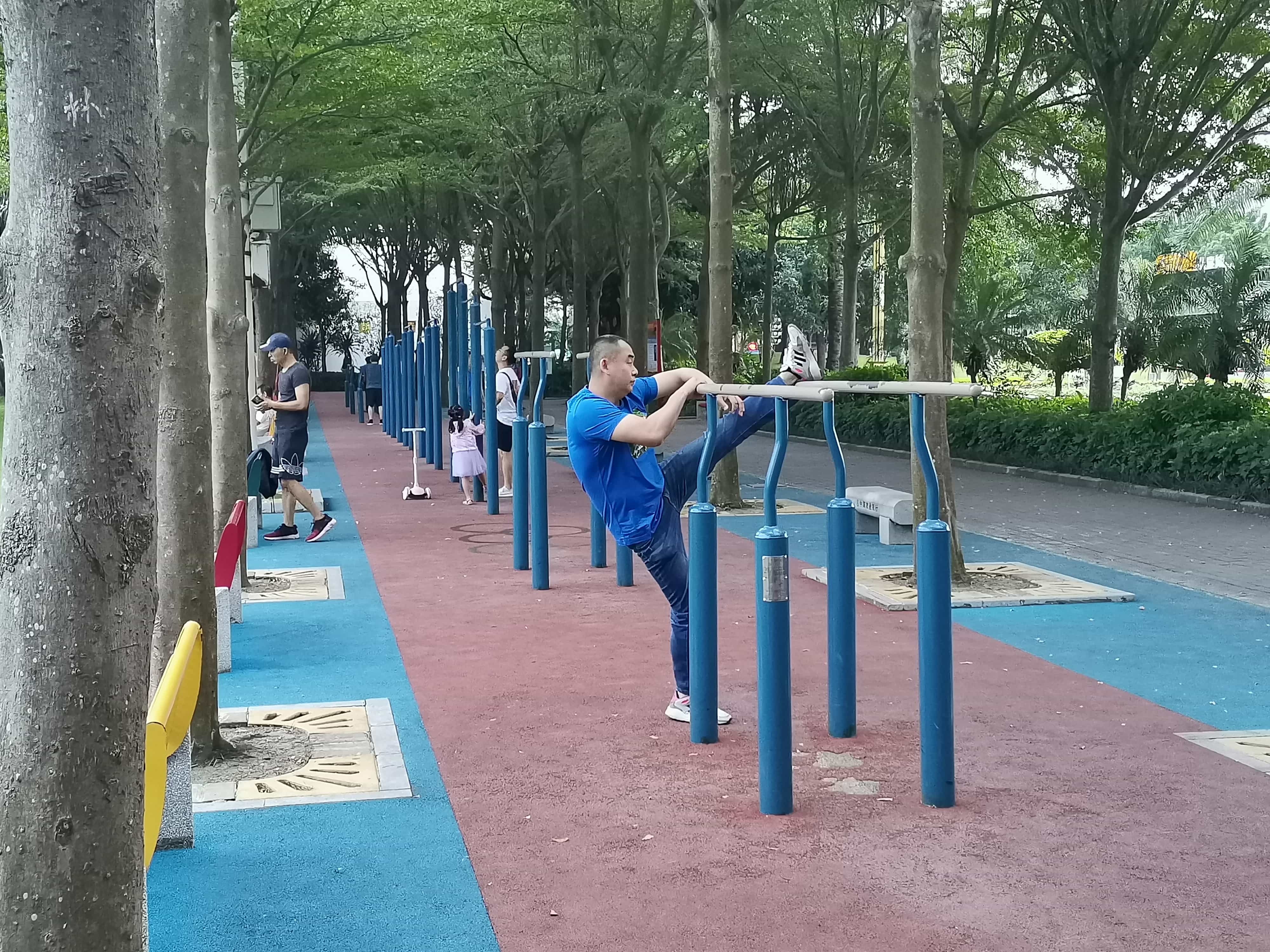 文化广场-全民健身苑