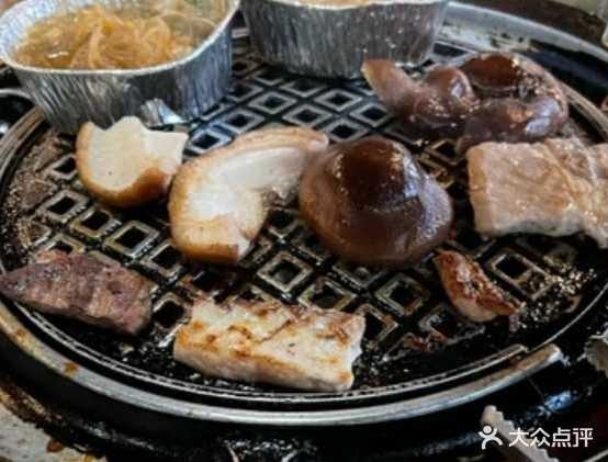 锅们果木烤肉