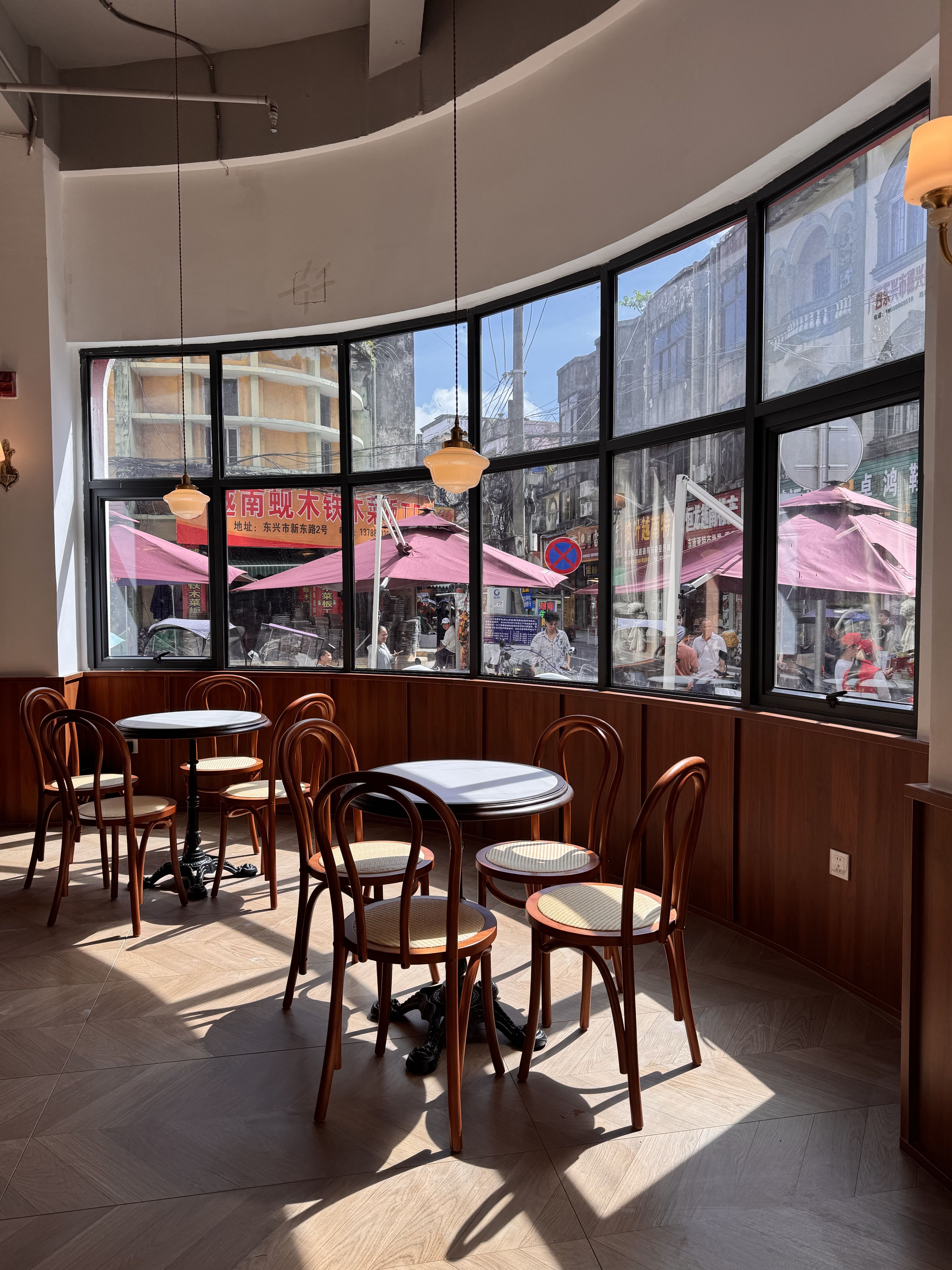 东荟咖啡(新华书店店)