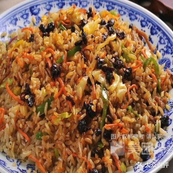 味之隆粉面馆(快乐星期天学生公寓店)