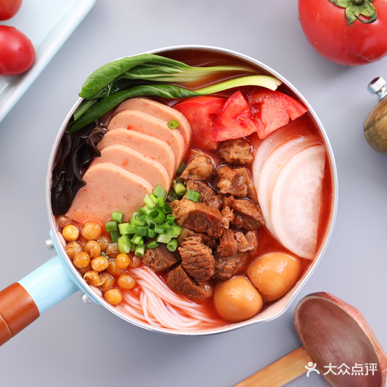 鲜师傅骨汤米粉店(雅安汉阙路店)