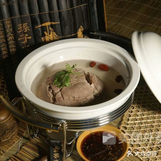 明弟火锅大排档