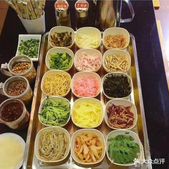 金滙源丝娃娃(老小吃街店)