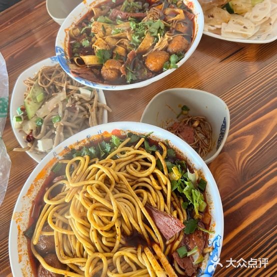 慧慧牛炸丸子面