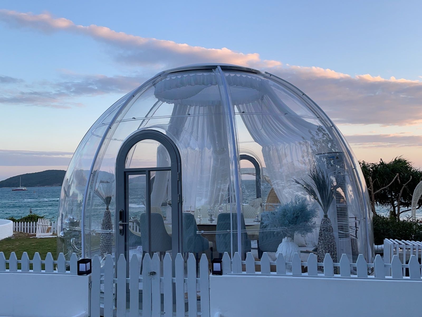 又见海·海鲜·中西餐·椰子鸡(亚龙湾一线海景店)