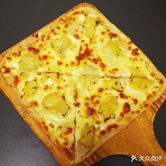 披萨胸弟