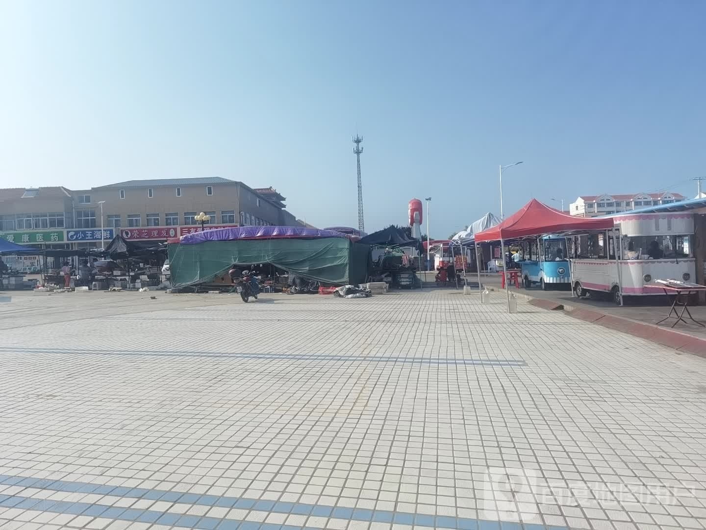 小王海鲜(中发大道店)