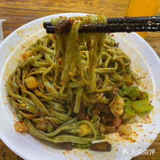 老闫家手工菠菜面(草场坡店)