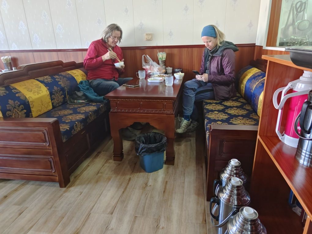 普兰县霍尔乡诙藏秽库时藏餐吧