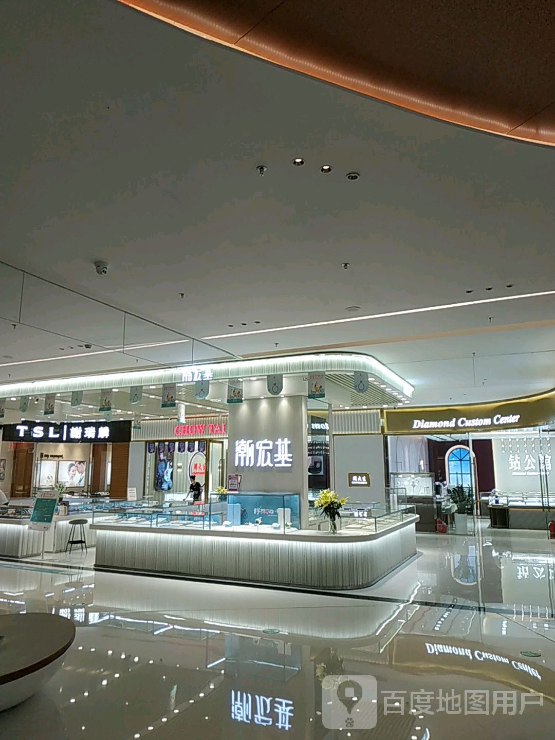 潮宏基(绿地新都会新田360广场店)