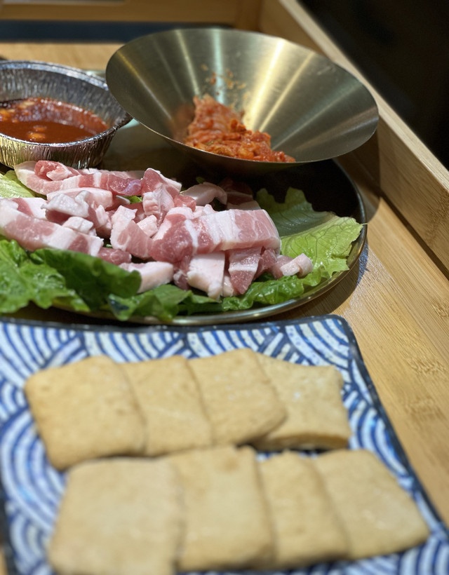 木槿台炭火烤肉(賨人里店)