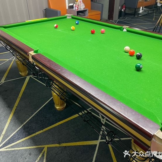 准8自助台球