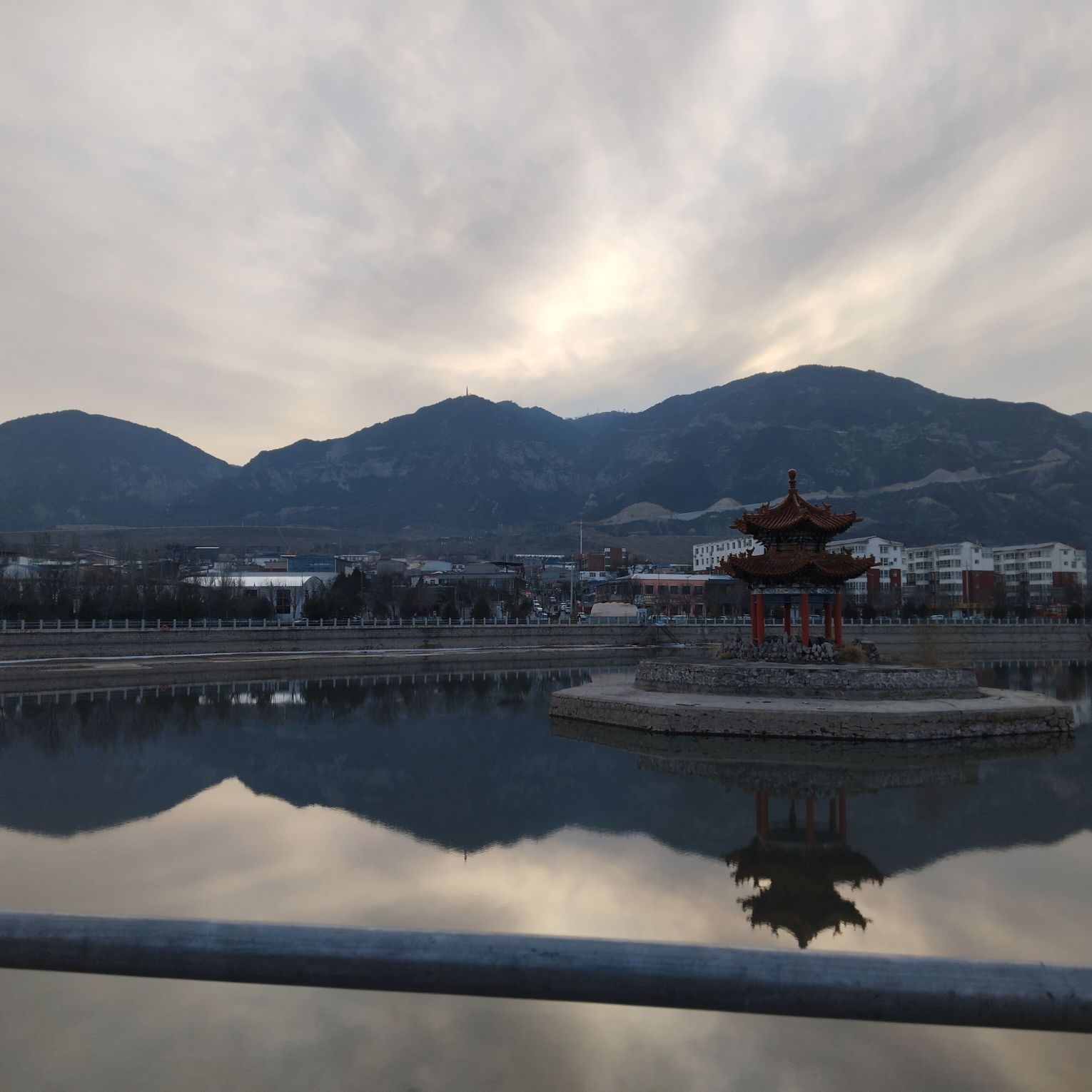映山湖