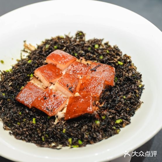 湘宴沁园中色庭院餐厅(济南凤鸣宋品酒店)