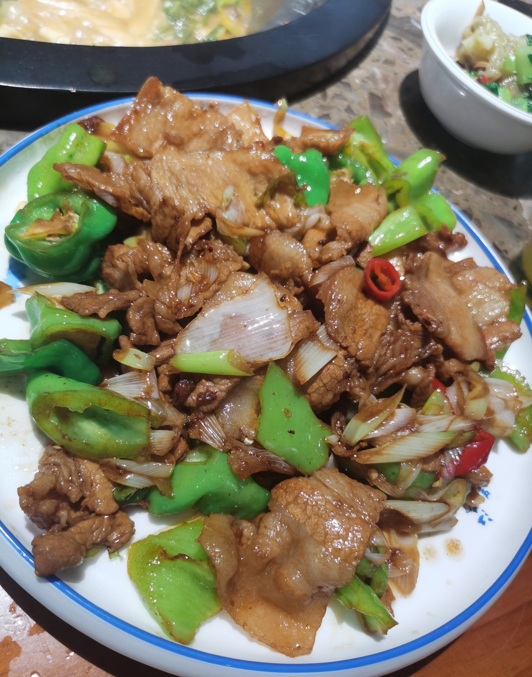 半亩田铁锅炖莜面(泛华国际公馆店)