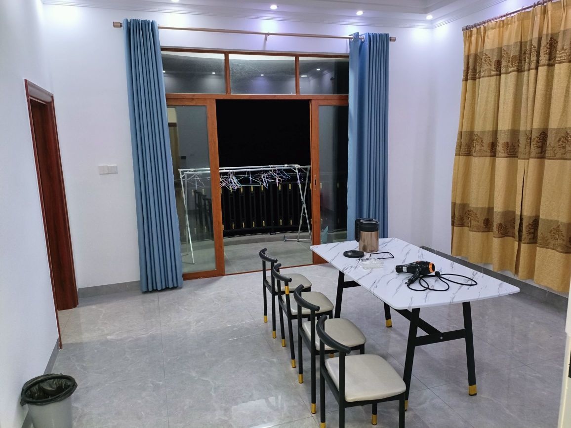 架海半山海民宿