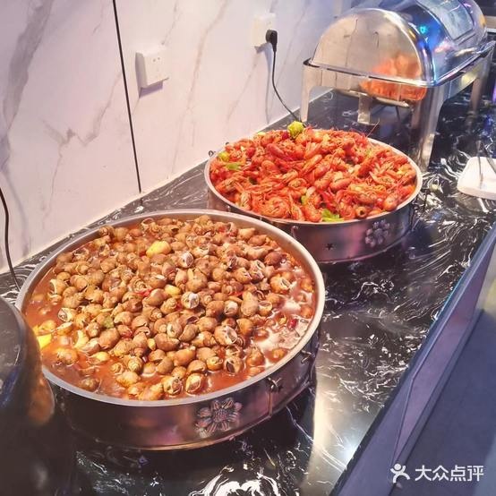 尚品宫海鲜牛皮自助涮烤
