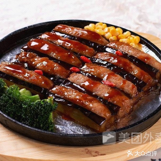 眼镜黑蹄花