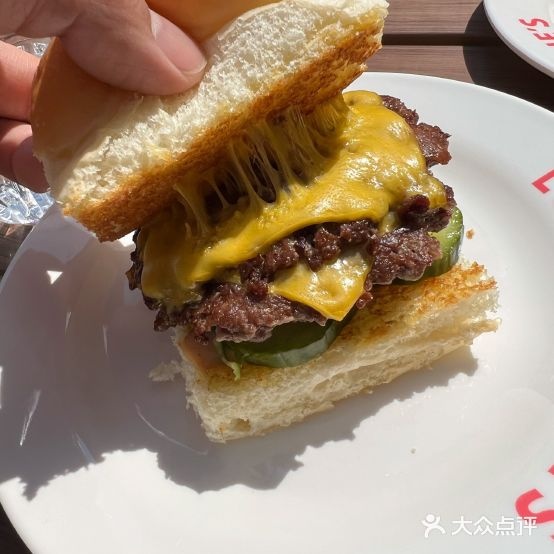 CHARLIE'S粉红汉堡(武宁路店)