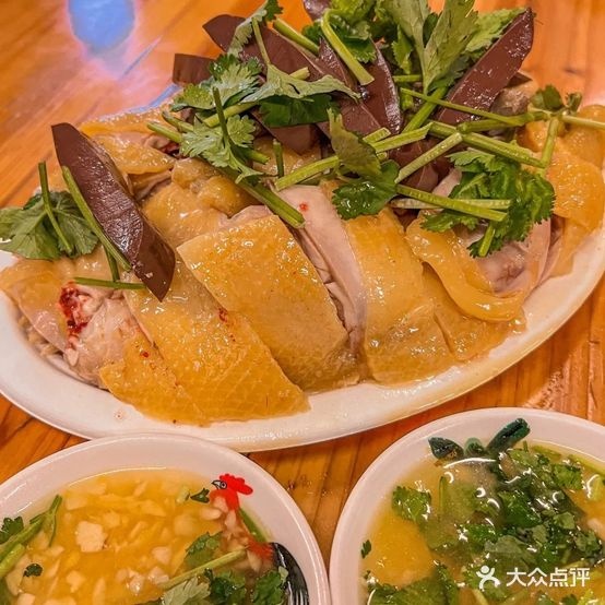 润丰鸡饭店(华厦公寓店)