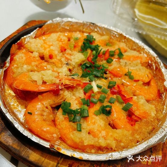 渔毛餐厅·在花园里吃川菜(宝龙店)